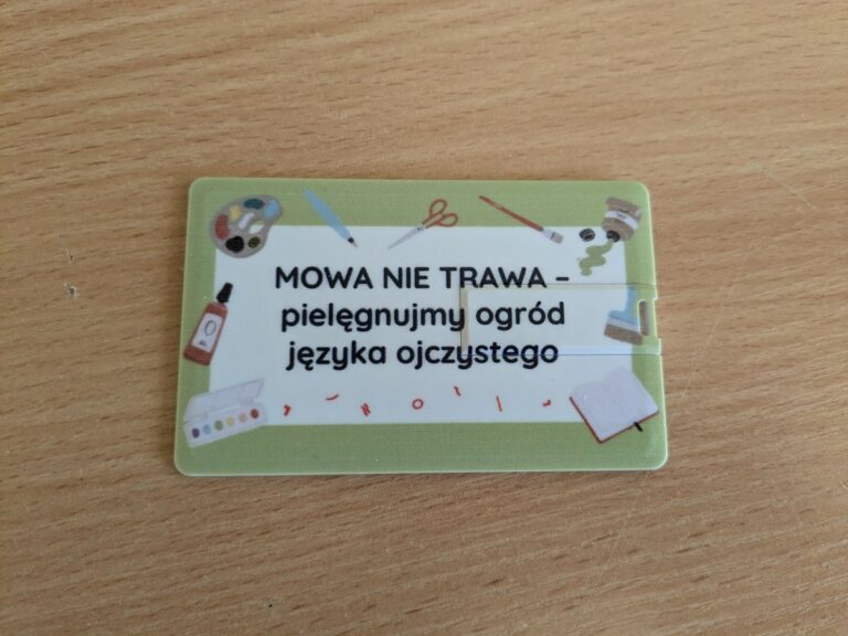 pendrive powstały w ramach projektu Mowa nie trawa