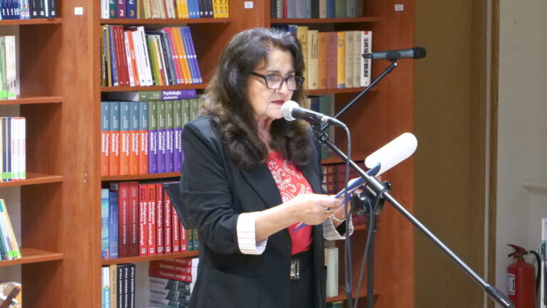 czwartek poetycko- muzyczny listopad 2024