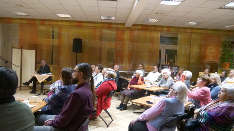 czwartek poetycko- muzyczny listopad 2024