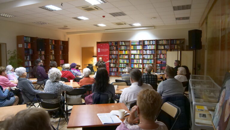 czwartek poetycko- muzyczny listopad 2024