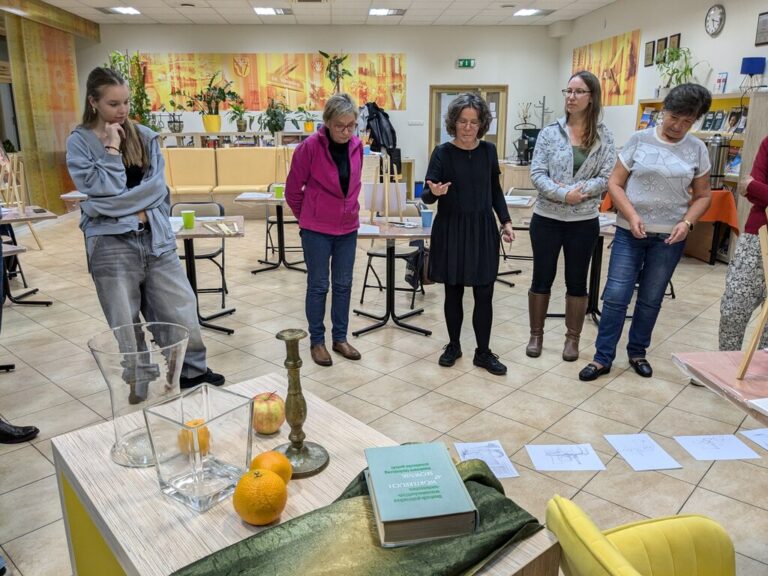 warsztaty malarskie w bibliotece - malowanie martwej natury