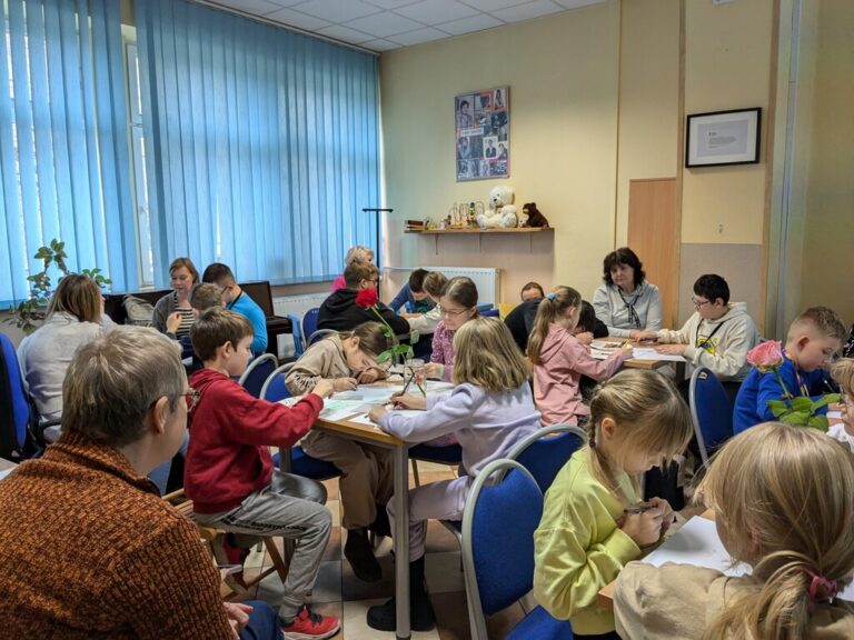 warsztaty plastyczne z Julią Konieczną - obrazy inspirowane książką Mały Książę