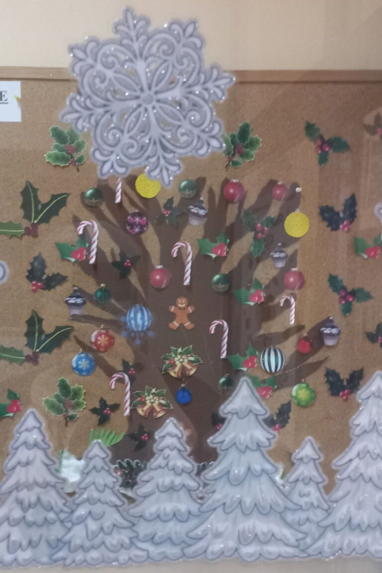 bożonarodzeniowy wystrój biblioteki nr 52