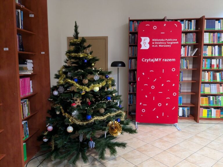 bożonarodzeniowy wystrój czytelni naukowej nr 1 i wypożyczalni pedagogicznej nr 130