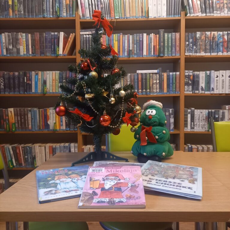 bożonarodzeniowy wystrój wypożyczalni nr 37