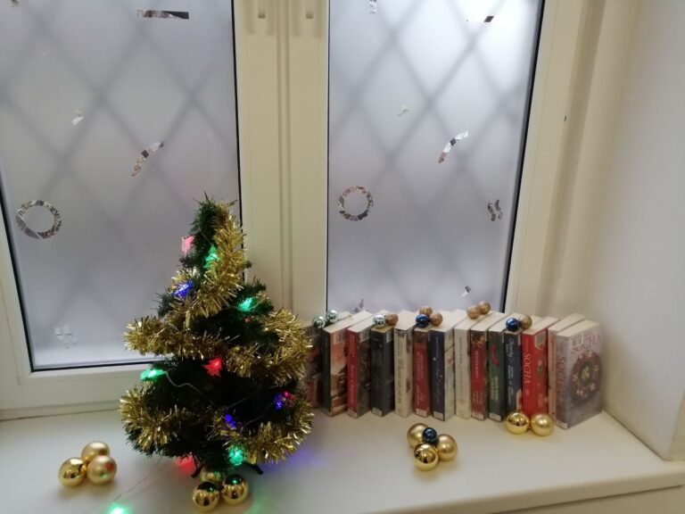 bożonarodzeniowy wystrój wypożyczalni nr 49