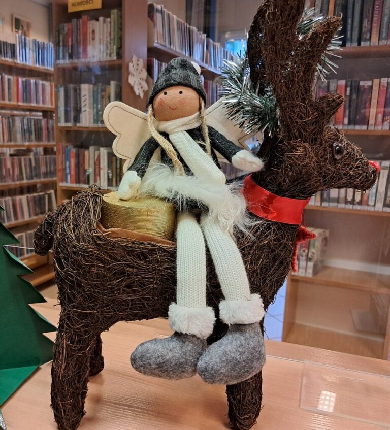 bożonarodzeniowy wystrój wypożyczalni nr 2