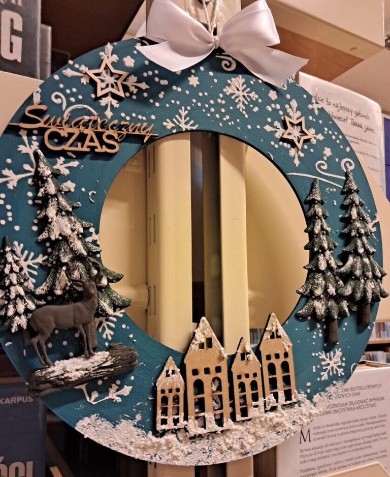 bożonarodzeniowy wystrój wypożyczalni nr 2