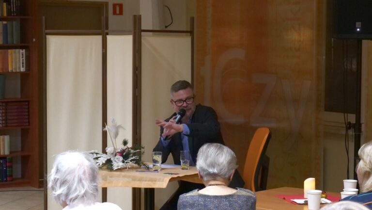 wieczór poetycko-muzyczny - koncert i prezentacja wierszy