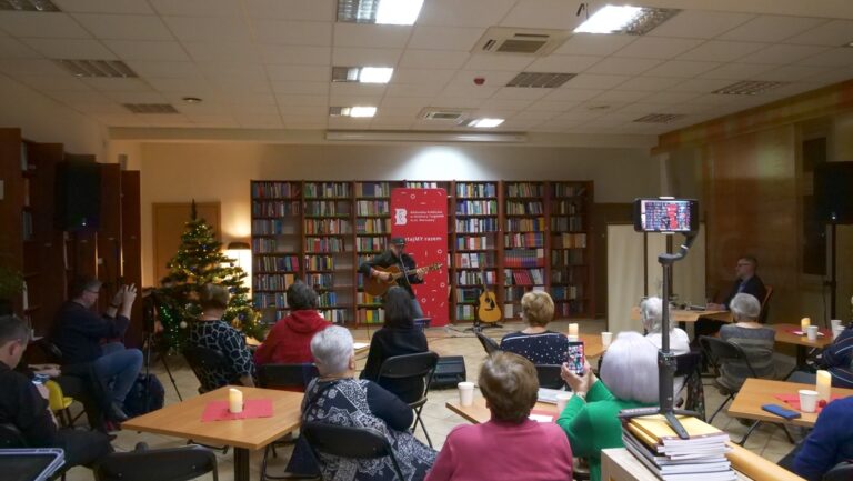 wieczór poetycko-muzyczny - koncert i prezentacja wierszy