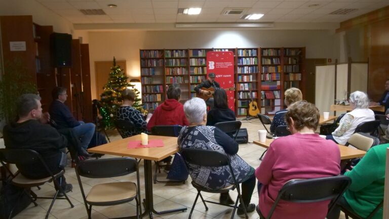 wieczór poetycko-muzyczny - koncert i prezentacja wierszy