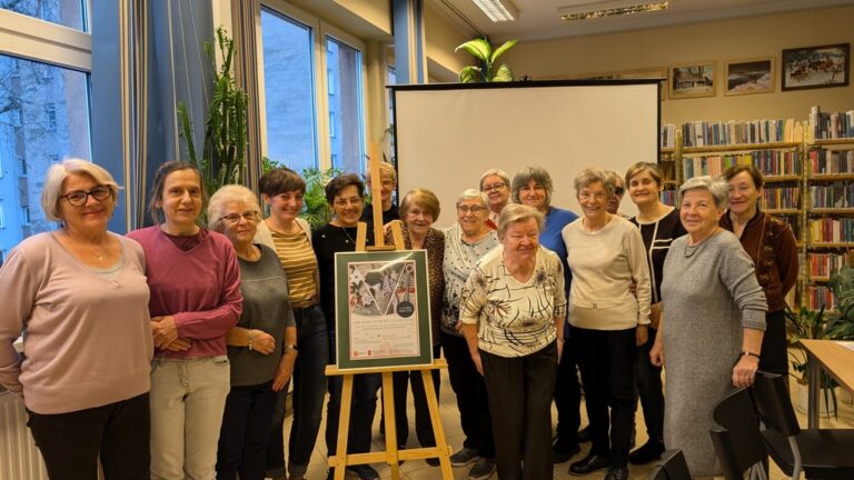 spotkanie wieńczące projekt; warsztaty tworzenia ozdób świątecznych