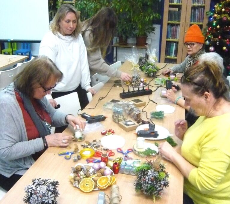warsztaty tworzenia ozdób bożonarodzeniowych
