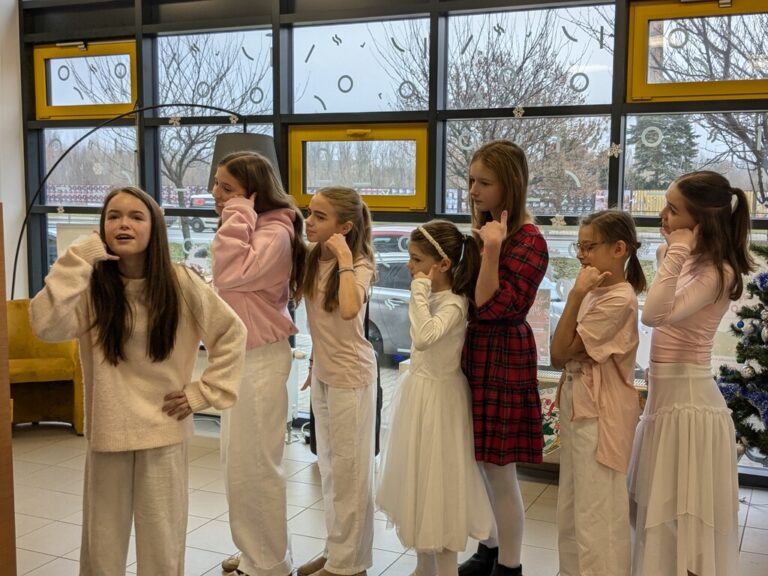 mikołajki w bibliotece nr 12