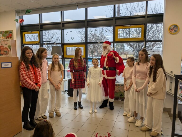 mikołajki w bibliotece nr 12