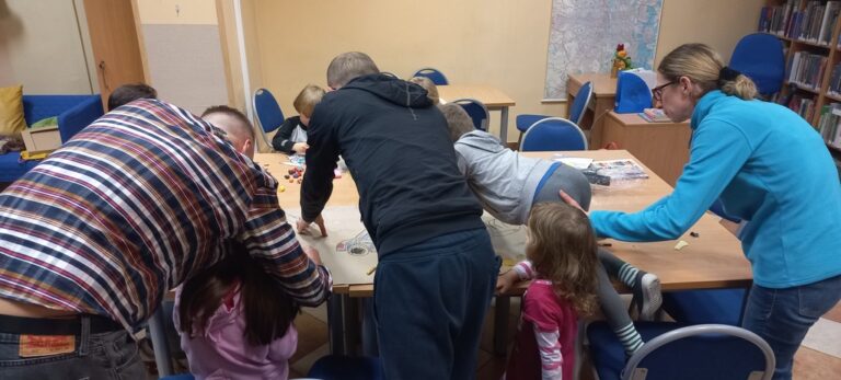 zajęcia biblioteczne dla dzieci z sową Jadwigą