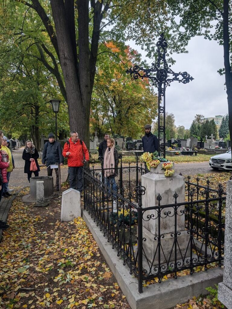 spacer varsavianistyczny po Cmentarzu Bródnowskim