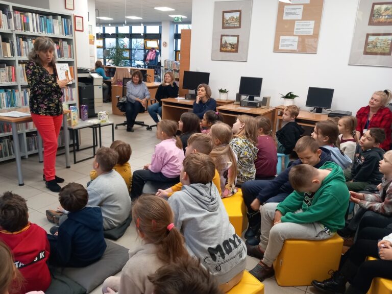 spotkanie dla dzieci z Agnieszką Kazałą w ramach warszawskiego tygodnia praw człowieka