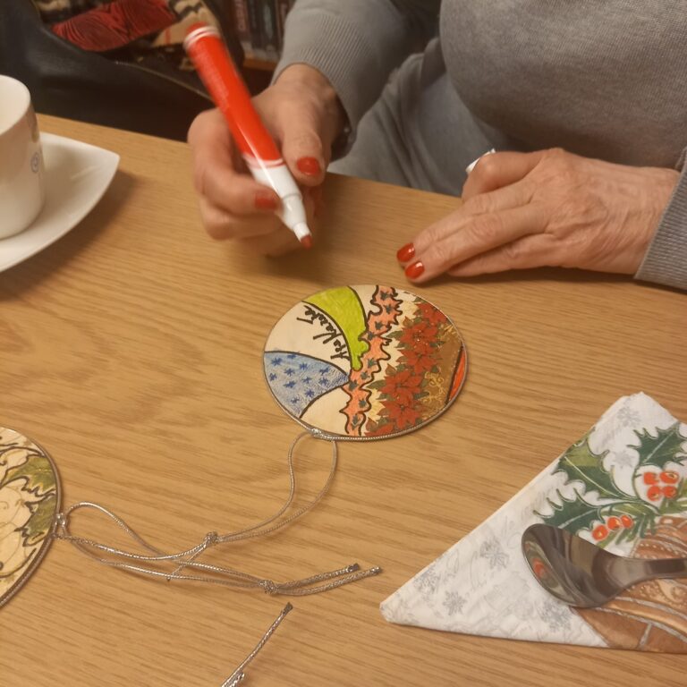 warsztaty świąteczne - tworzenie ozdób bożonarodzeniowych