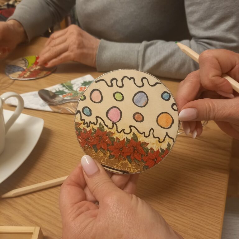 warsztaty świąteczne - tworzenie ozdób bożonarodzeniowych