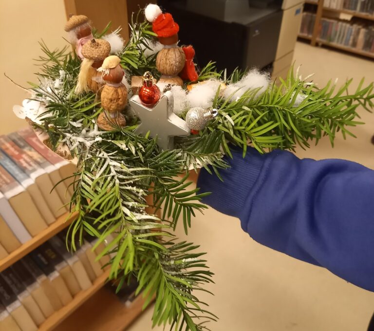 warsztaty świąteczne - tworzenie ozdób bożonarodzeniowych