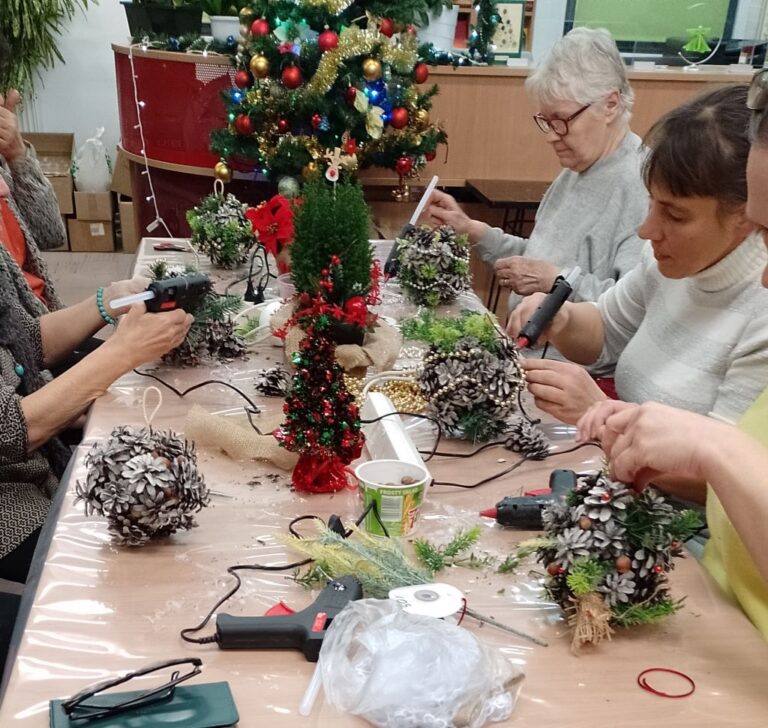 warsztaty tworzenia ozdób bożonarodzeniowych