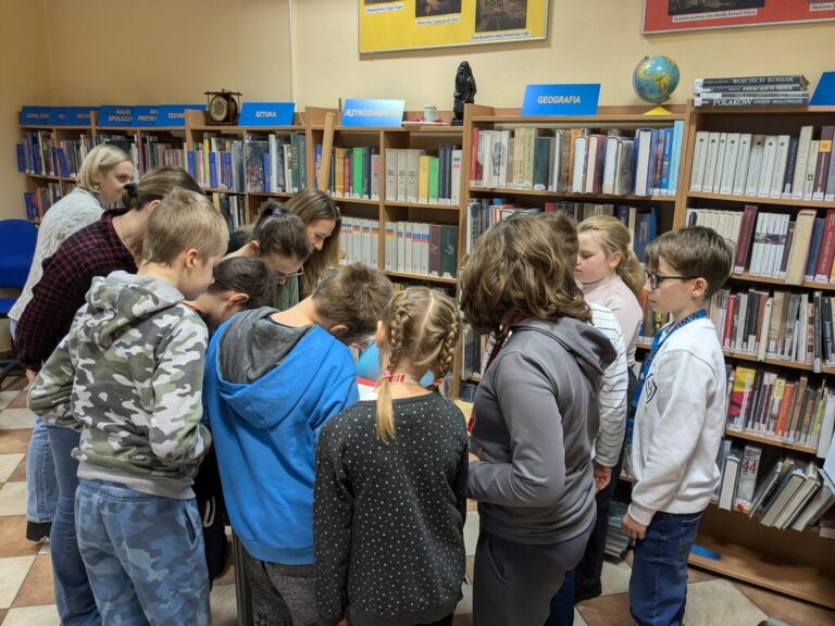 wystawa prac stworzonych przez uczestników projektu Czytajmy w 4k