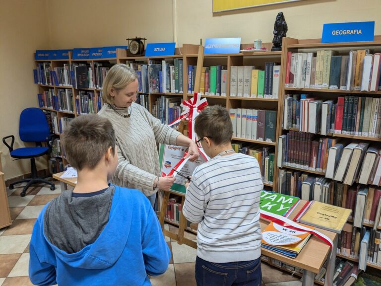 wystawa prac stworzonych przez uczestników projektu Czytajmy w 4k