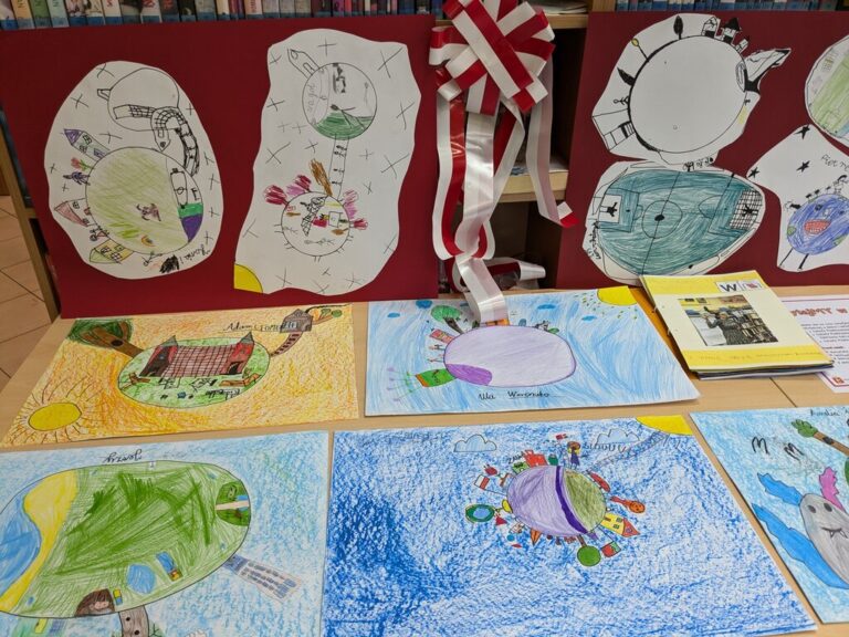 wystawa prac stworzonych przez uczestników projektu Czytajmy w 4k