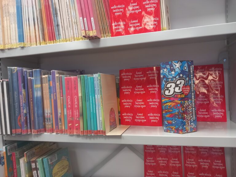 puszka wielkiej orkiestry świątecznej pomocy