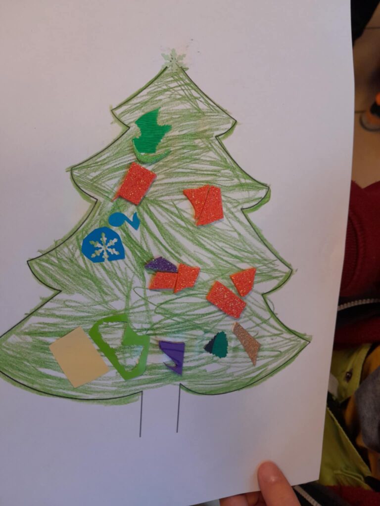 zajęcia biblioteczne dla dzieci - warsztaty świąteczne, tworzenie ozdób i malowanie