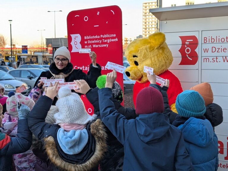 urodziny kubusia puchatka - świętowanie przy książkomacie