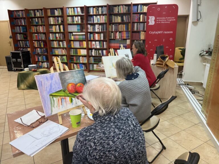 kobiety malują obrazy