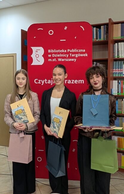 konkurs krasomówczy - młodzież wygłasza przemówienia na zadany temat