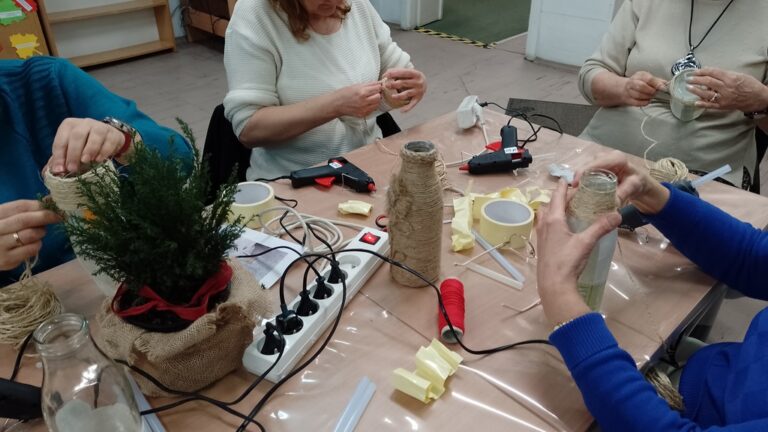 warsztaty tworzenia ozdobnych wazonów