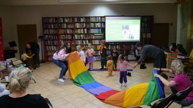 niepoważne zabawy z dziećmi - rodzinne warsztaty sensoryczne