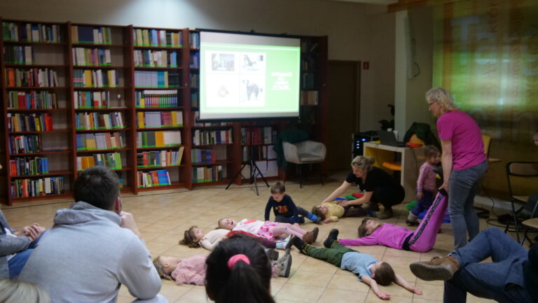 niepoważne zabawy z dziećmi - rodzinne warsztaty sensoryczne