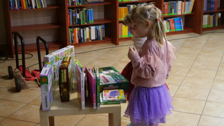 niepoważne zabawy z dziećmi - rodzinne warsztaty sensoryczne