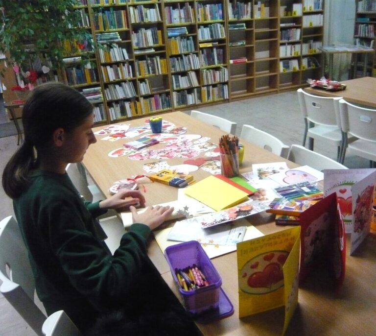 warsztaty walentynkowe w bibliotece