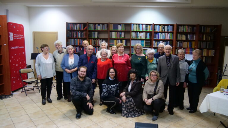 występ zespołu Dwa plus dwa w czytelni