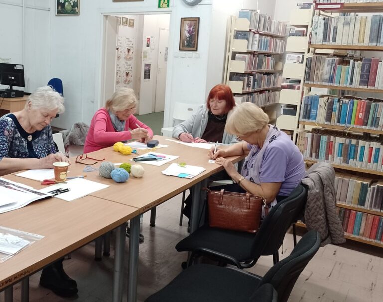 biblioteczne zajęcia dla seniorów