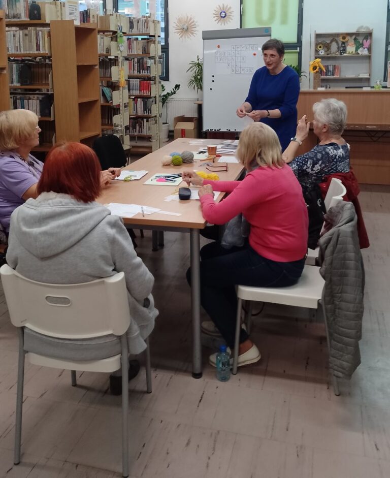 biblioteczne zajęcia dla seniorów
