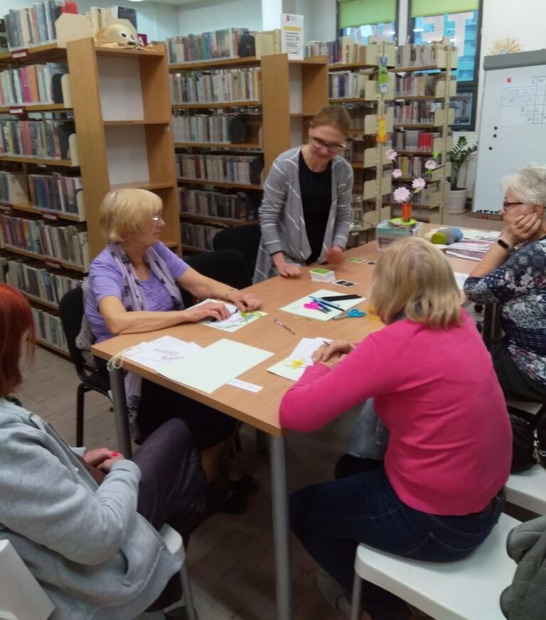biblioteczne zajęcia dla seniorów