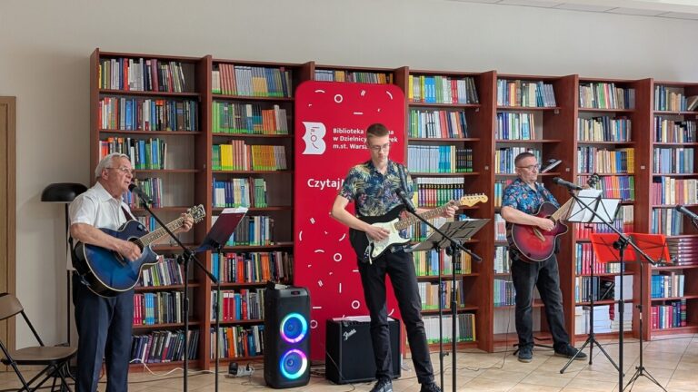 spotkanie poetycko-muzyczne zespołu Dwa plus dwa