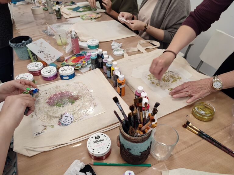 warsztaty ozdabiania bawełnianych toreb