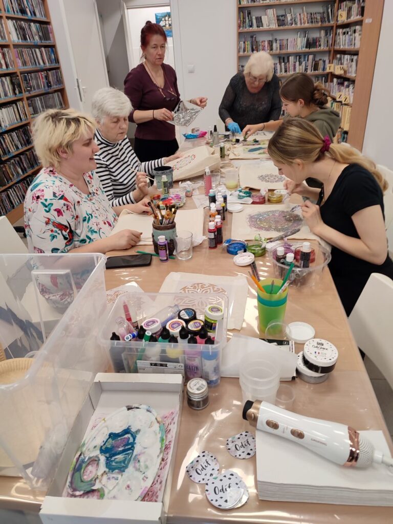 warsztaty ozdabiania bawełnianych toreb