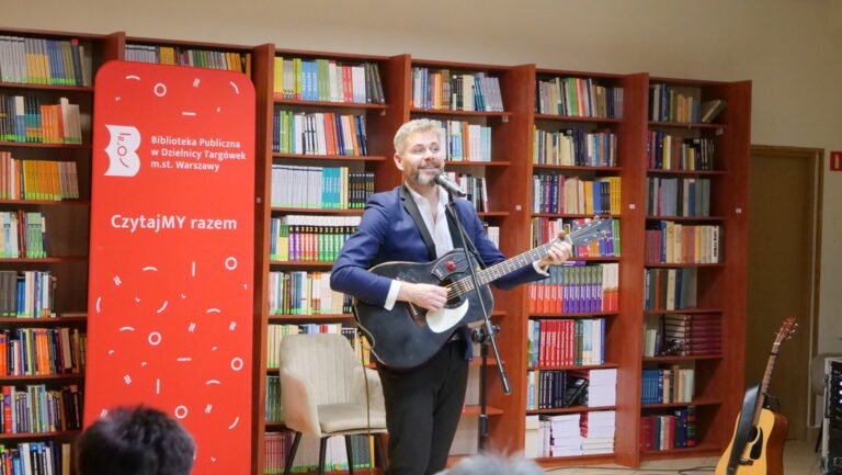 spotkanie poetycko-muzyczne w Czytelni