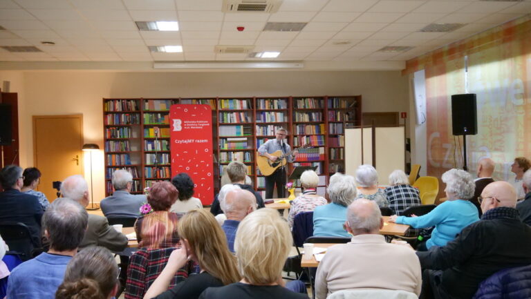 spotkanie poetycko-muzyczne w Czytelni