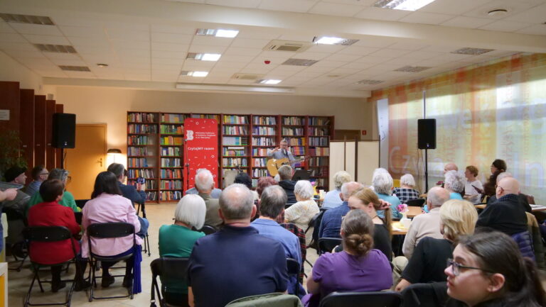 spotkanie poetycko-muzyczne w Czytelni