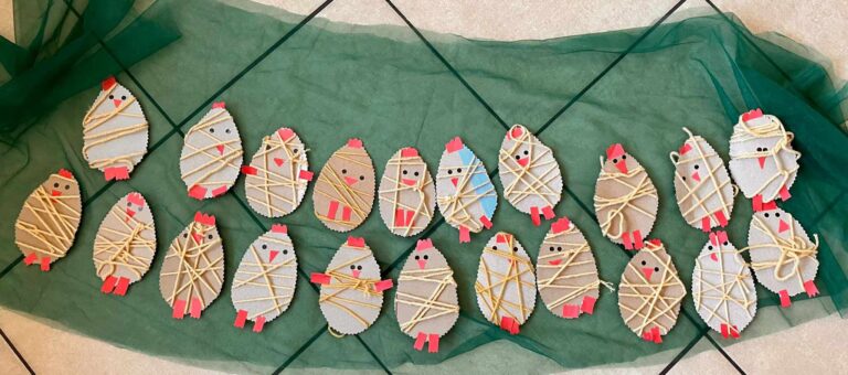 zajęcia biblioteczne dla dzieci - wspólne czytanie i prace plastyczne